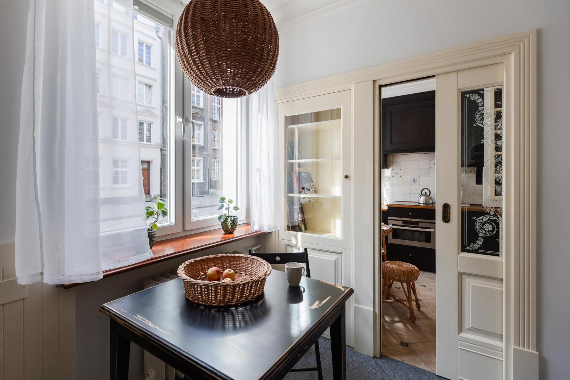 Wicker House Apartment กดัญสก์ ภายนอก รูปภาพ